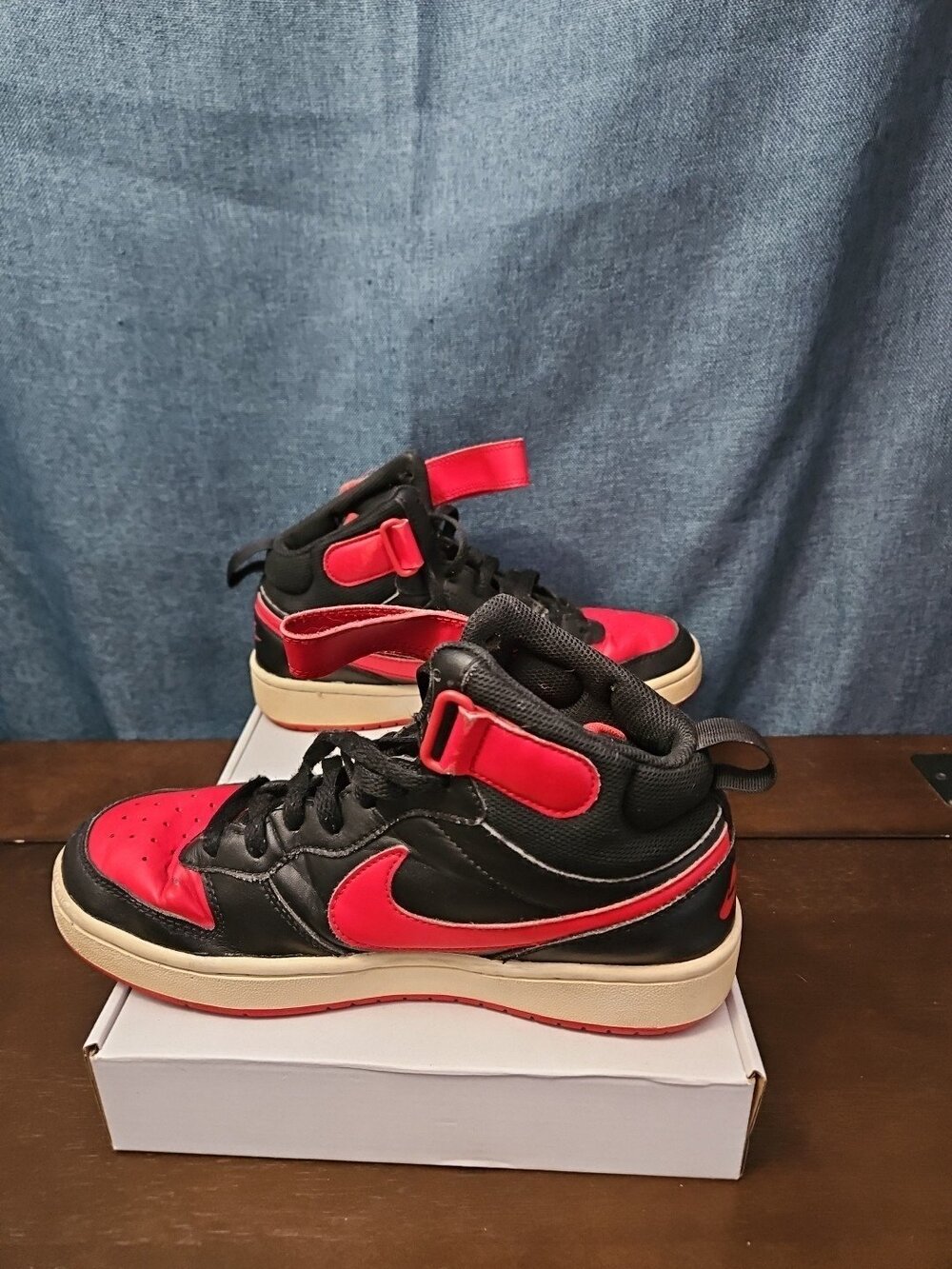 Nike Court Borough Mid 2 GS Bred Black University Red Size 6Y - Picture 9 of 16